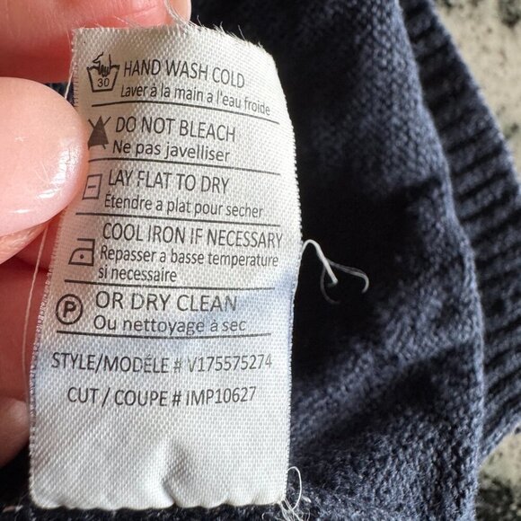 Vince dark Navy semi sheer 100% linen pullover sweater size XS - Picture 7 of 7